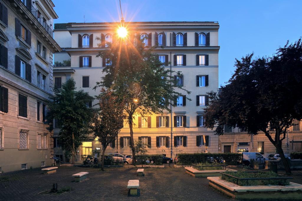 Trianon Borgo Pio Aparthotel Rom Exteriör bild